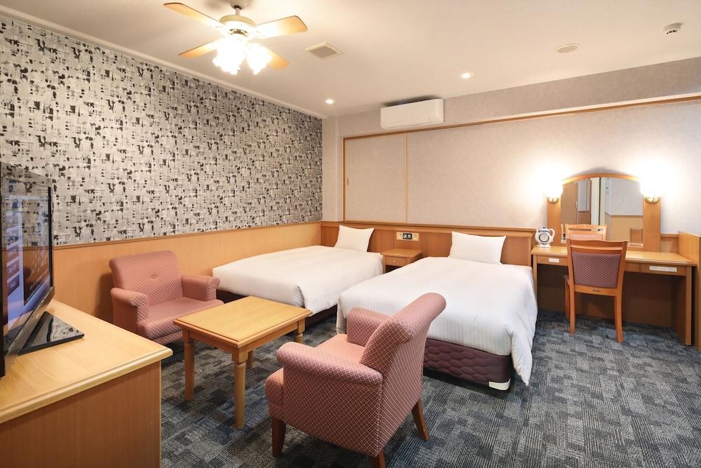 Green Rich Hotel Aso Kumamoto Airport Bagian luar foto