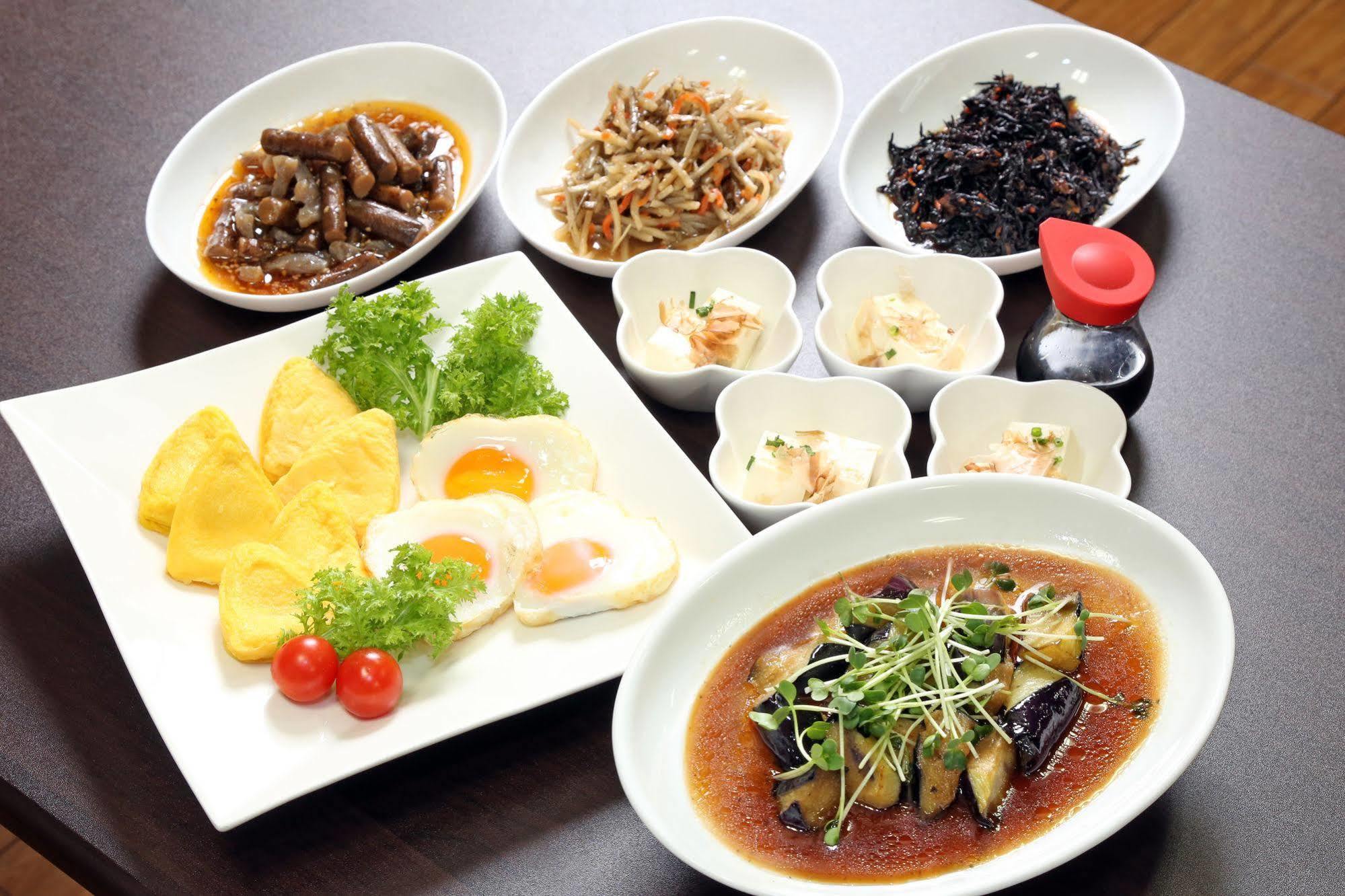 Green Rich Hotel Aso Kumamoto Airport Bagian luar foto