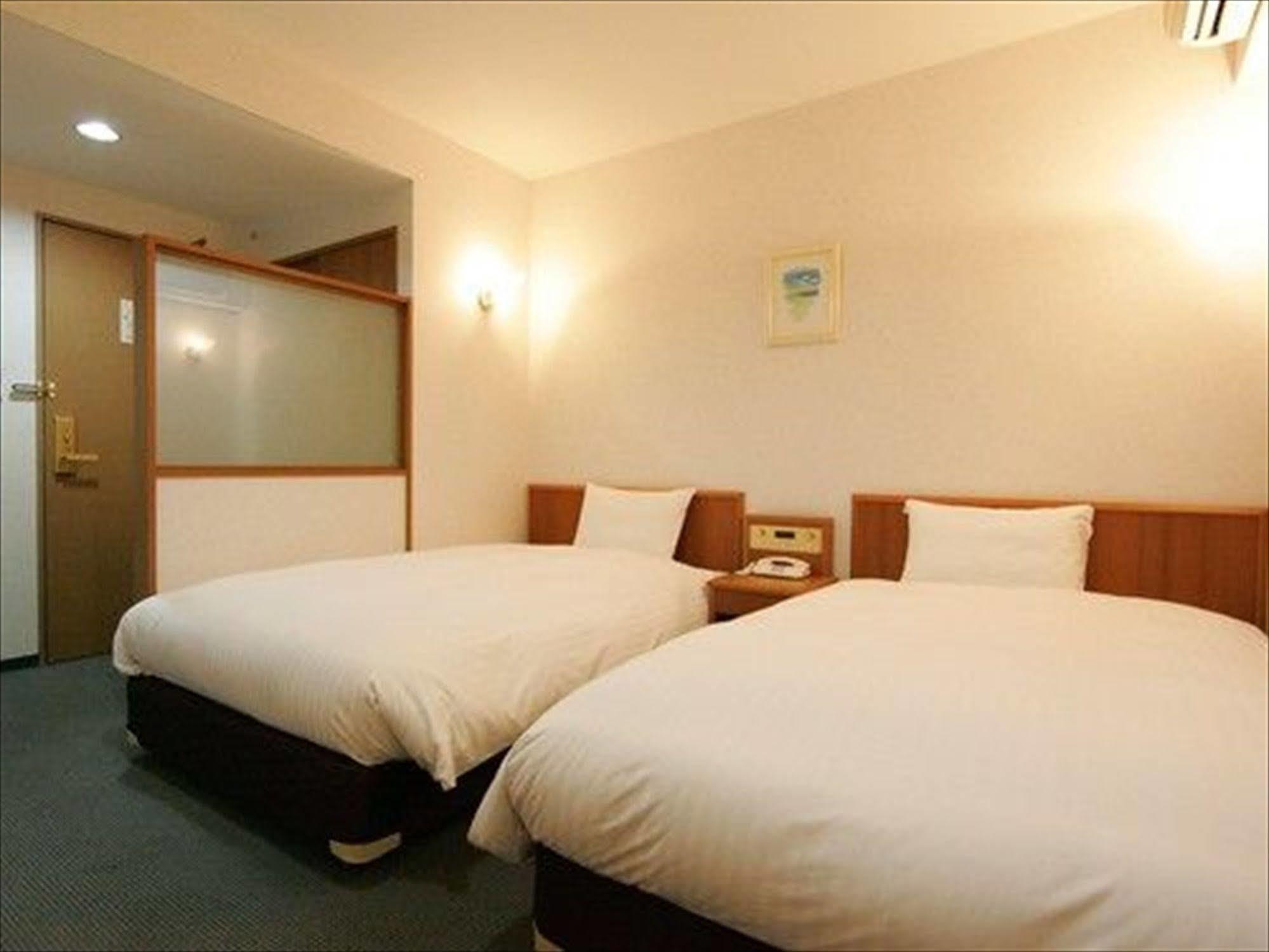 Green Rich Hotel Aso Kumamoto Airport Bagian luar foto