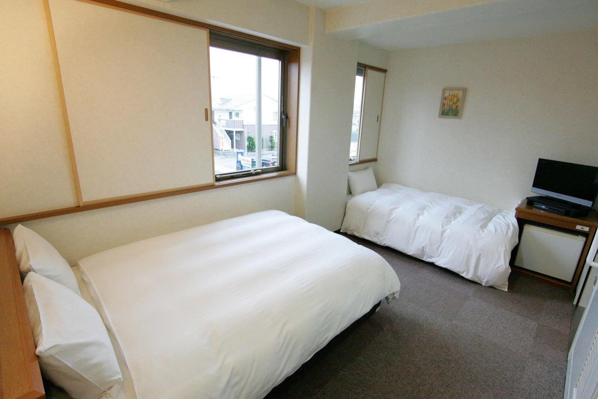 Green Rich Hotel Aso Kumamoto Airport Bagian luar foto