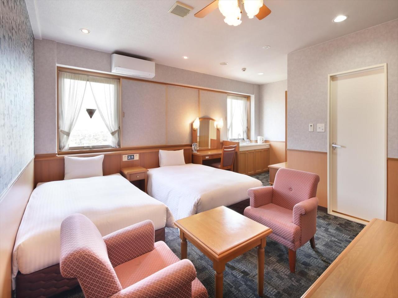 Green Rich Hotel Aso Kumamoto Airport Bagian luar foto